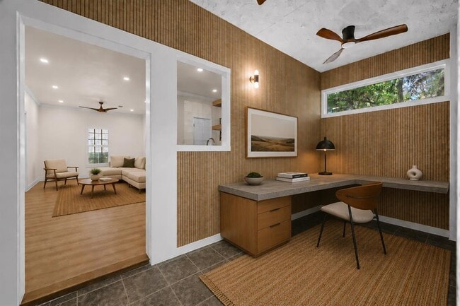 Building Photo - 1307 Kinney Ave
