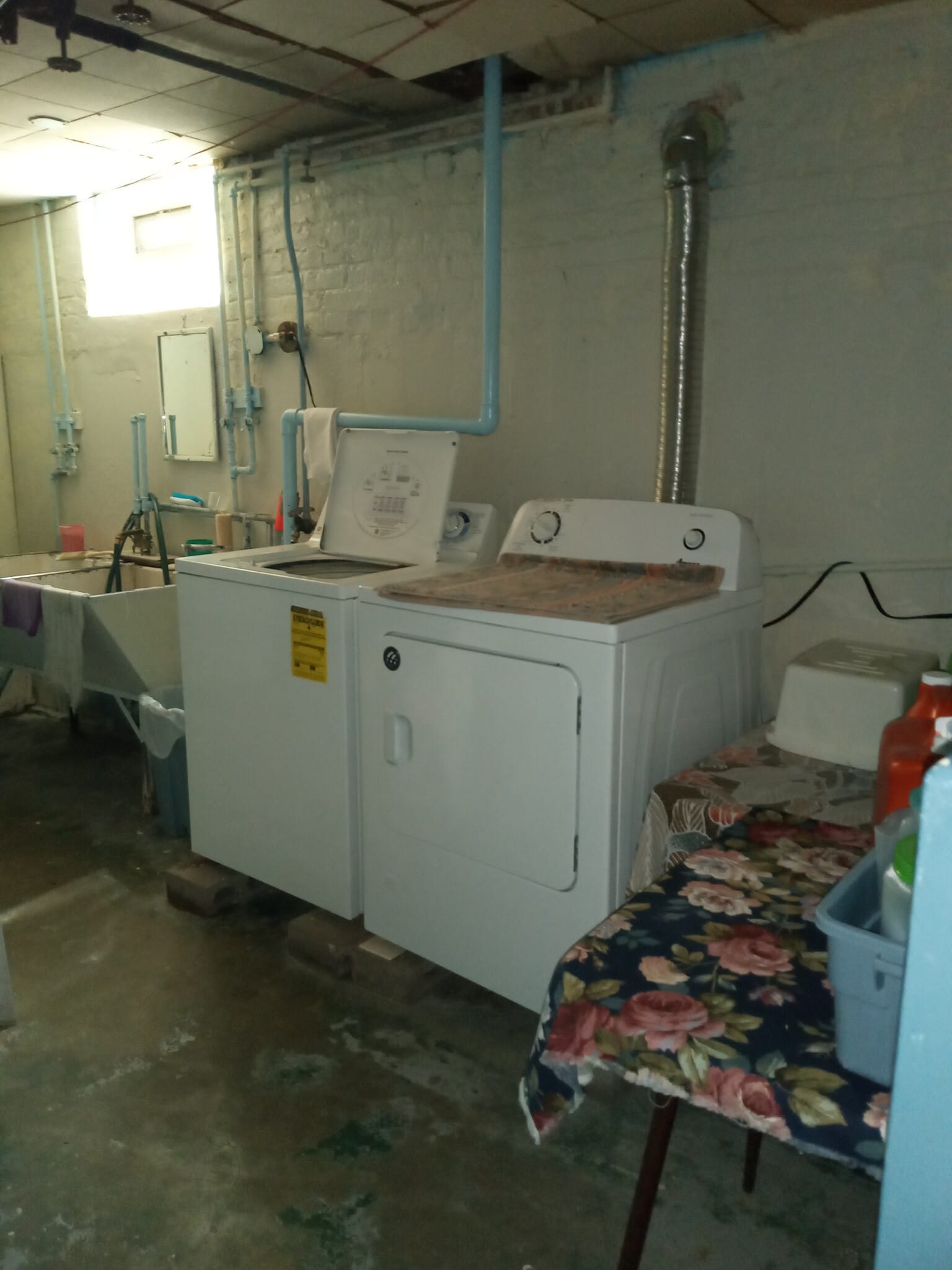 Building Photo - 2724 W Gregory St