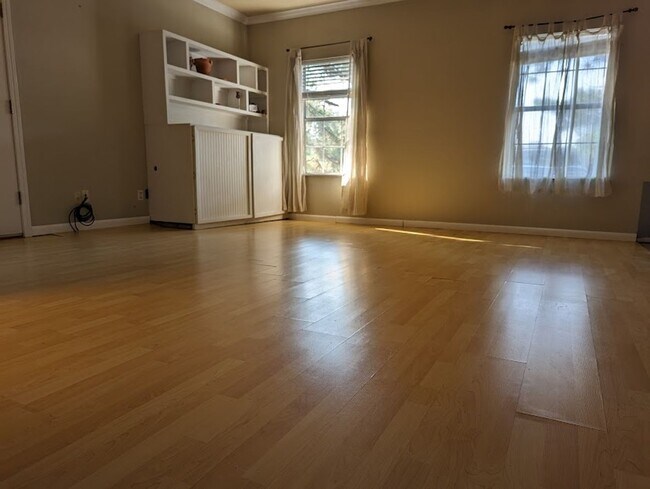 Building Photo - Adorable 3 BD 1 BA House 5 Min to Downtown Springdale