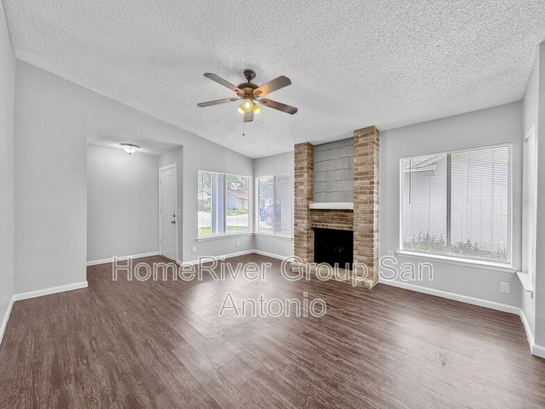 Building Photo - 9510 Bowen Dr