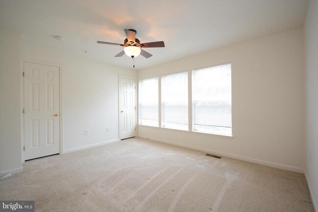 Building Photo - 6506 Wiltshire Dr