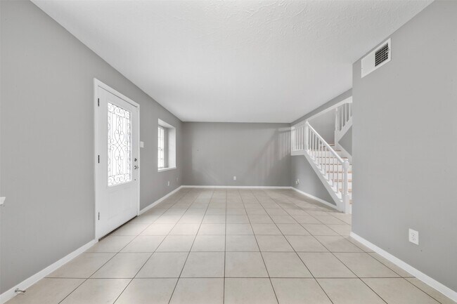 Building Photo - 11610 S Kirkwood Rd