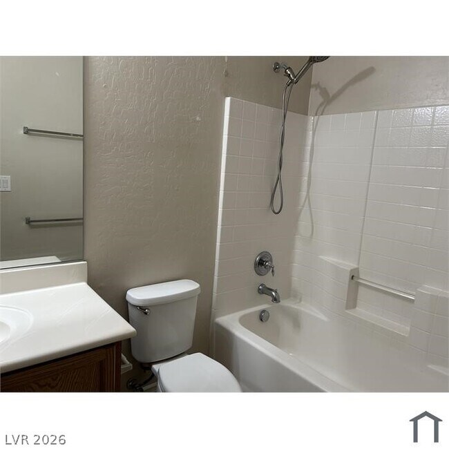 Building Photo - 2660 Lochleven Way
