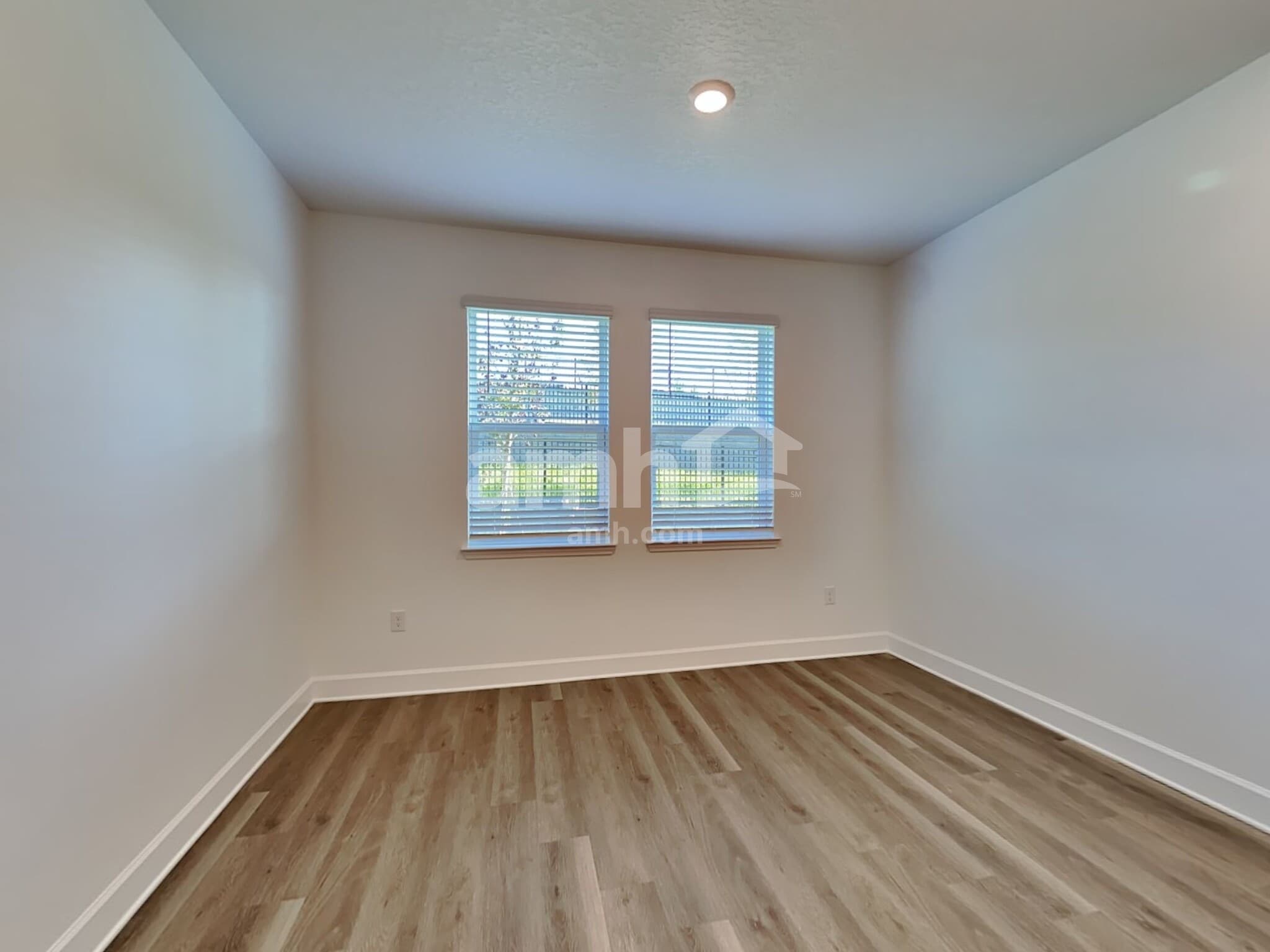 Building Photo - 37831 Dusty Saddle Ln