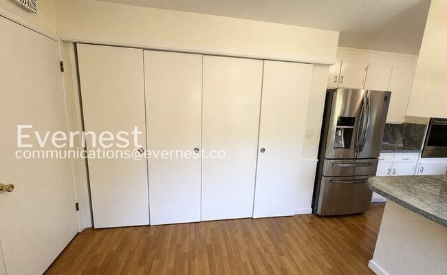 Building Photo - 4-Bed/2-Bath/Available Now!
