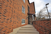 Building Photo - 900 Perrie Dr