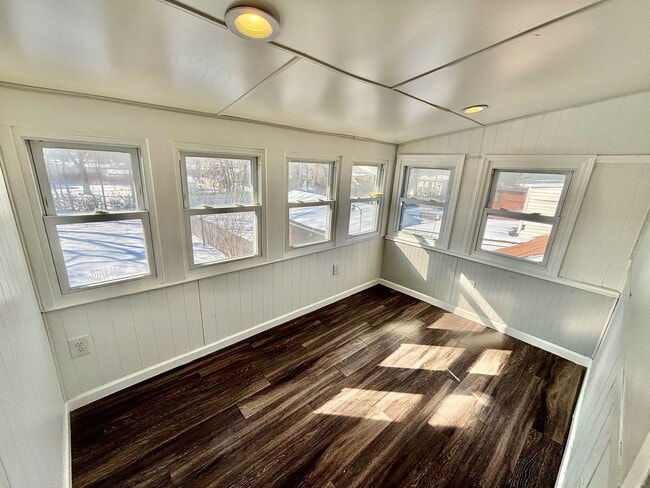 Building Photo - 208 W Tenny Ave