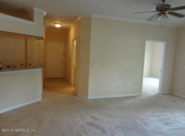 Building Photo - 7800 Point Meadows Dr