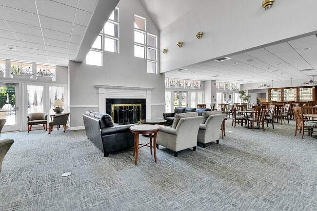 Building Photo - $2,345.95 - HALF OFF First Month's Rent - 2 Beds, 2 Baths, Condo in Littleton with Fireplace and ...