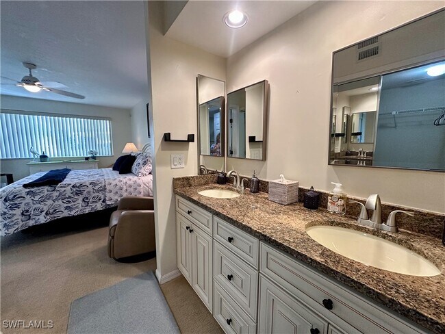 Building Photo - 360 Horse Creek Dr