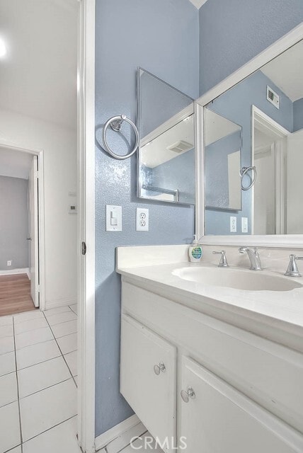 Building Photo - 23862 Country View Dr