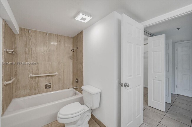 Building Photo - 1201 S Ocean Dr