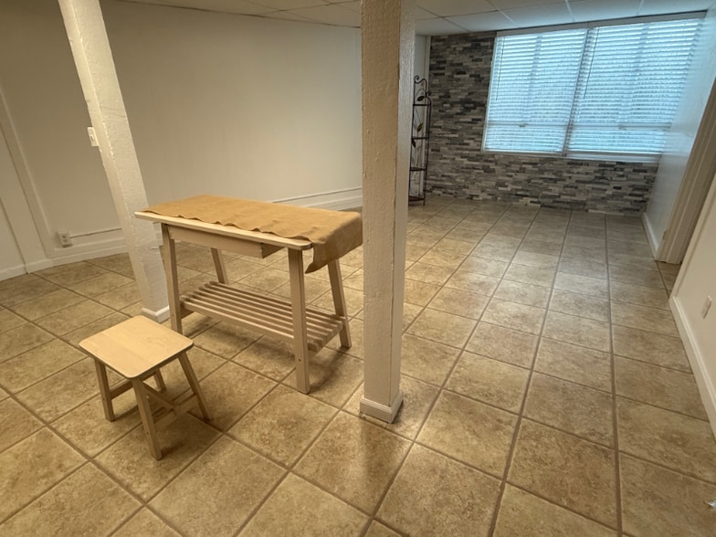 Building Photo - 190 Lubeck Rd