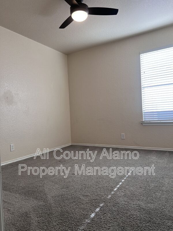 Building Photo - 7431 Cedar Farm