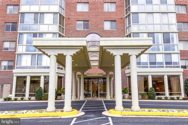 Building Photo - 3100 N Leisure World Blvd