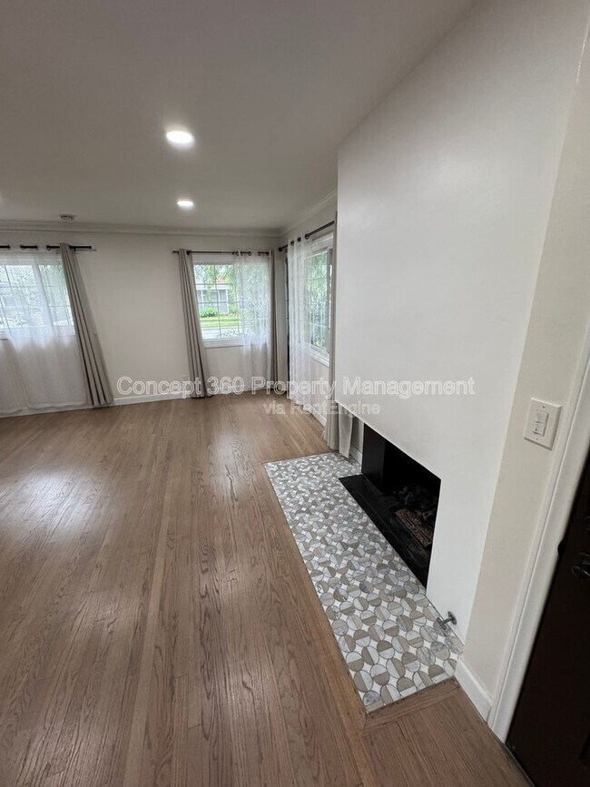 Building Photo - 1972 Fanwood Ave