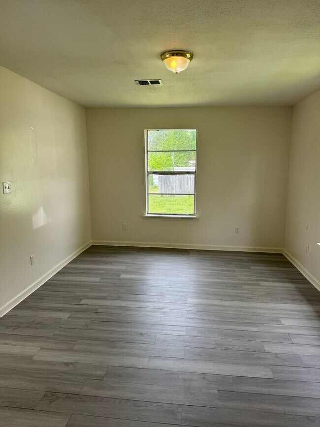 Building Photo - Contact Joshua LaFever 501-230-6424