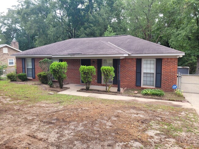 Primary Photo - Beautiful 3-bedroom/2 bathrooms