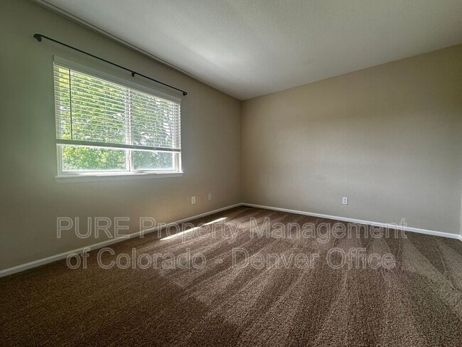 Building Photo - 10263 S Cedaridge Ct