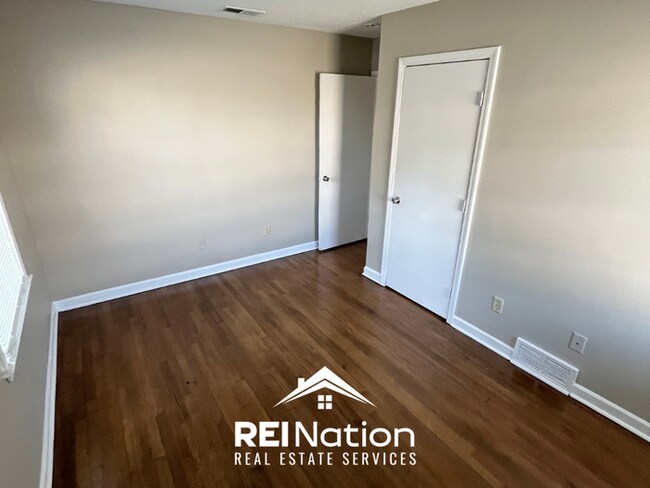 Building Photo - Charming 3BR/1.5BA Memphis Home | Hardwood Floors Throughout & Large Fenced Yard