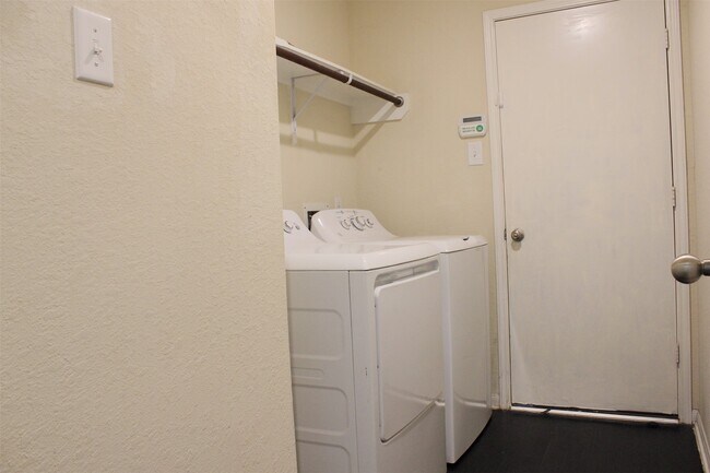 Building Photo - 3139 Upland Spring Trace