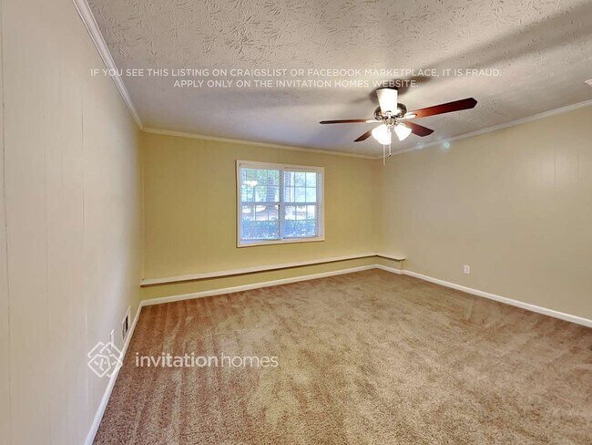 Building Photo - 2260 Rockwell Dr