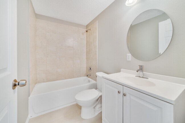 Building Photo - 255 Taylor Ln