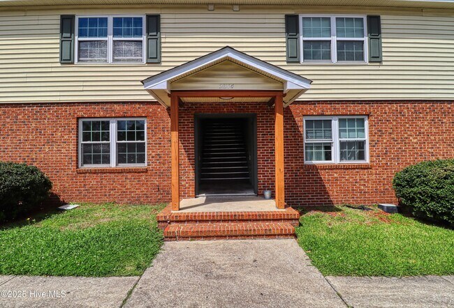 Primary Photo - 2314 Indian Dr