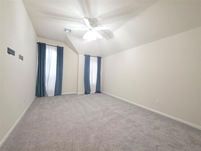 Building Photo - 9260 Deepwater Dr