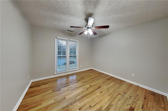 Building Photo - 1828 Danbury Ct