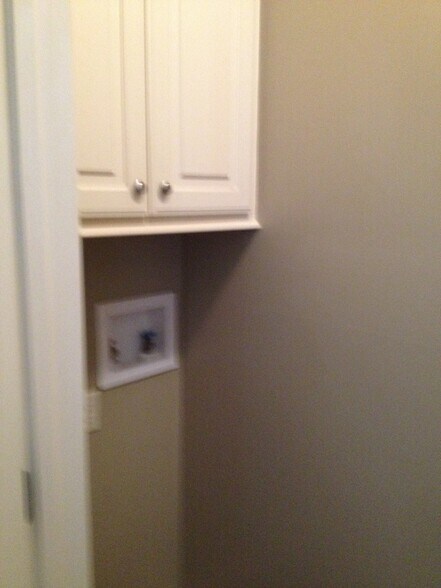 Building Photo - 1700 Mignonette Ln