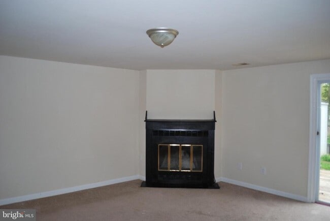 Building Photo - 4655 Whitaker Pl