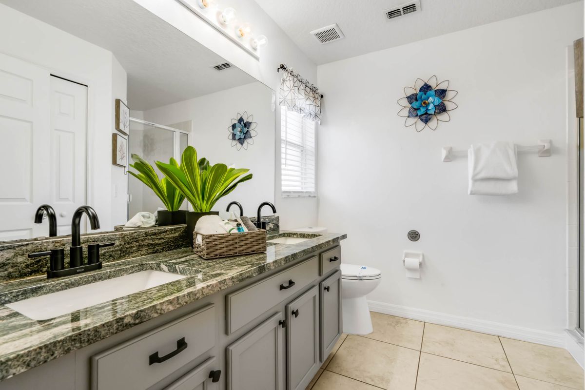 Building Photo - 2636 Willow Glen Cir