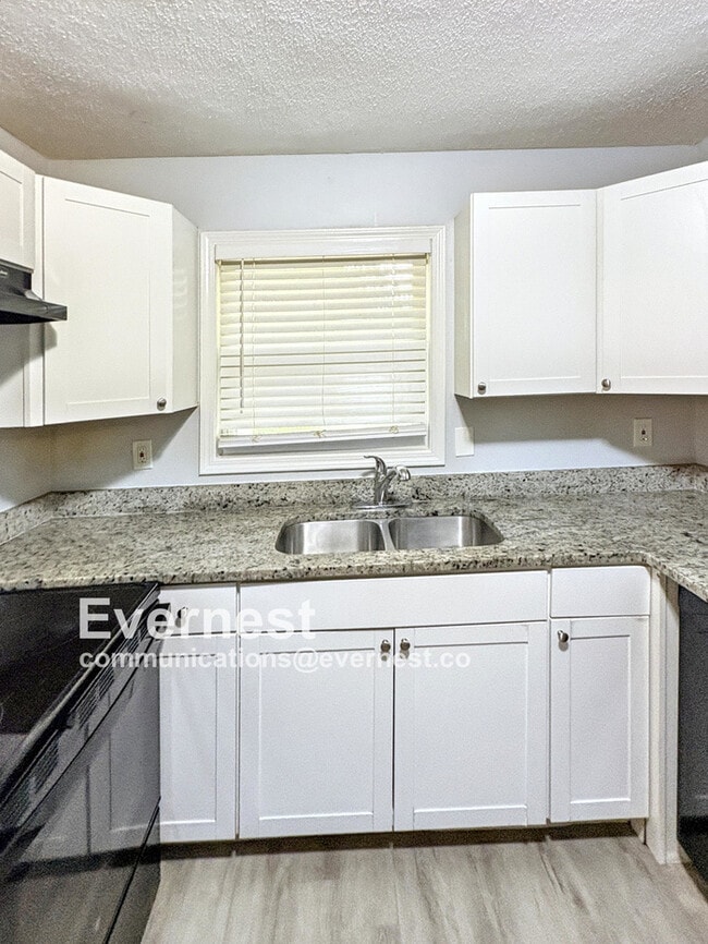 Building Photo - 10703 Pintail Pl