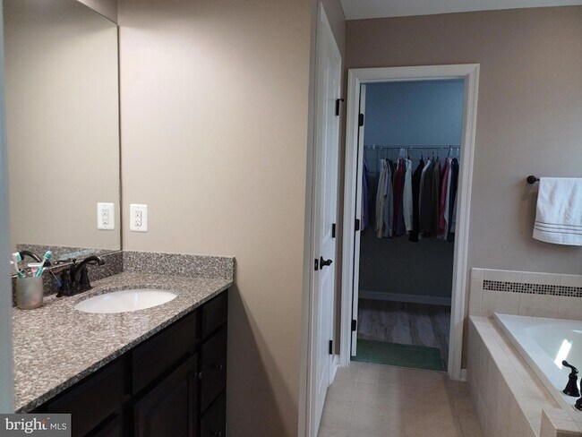 Building Photo - 25501 Emerson Oaks Dr