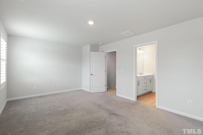 Building Photo - 4964 Southern Magnolia Dr