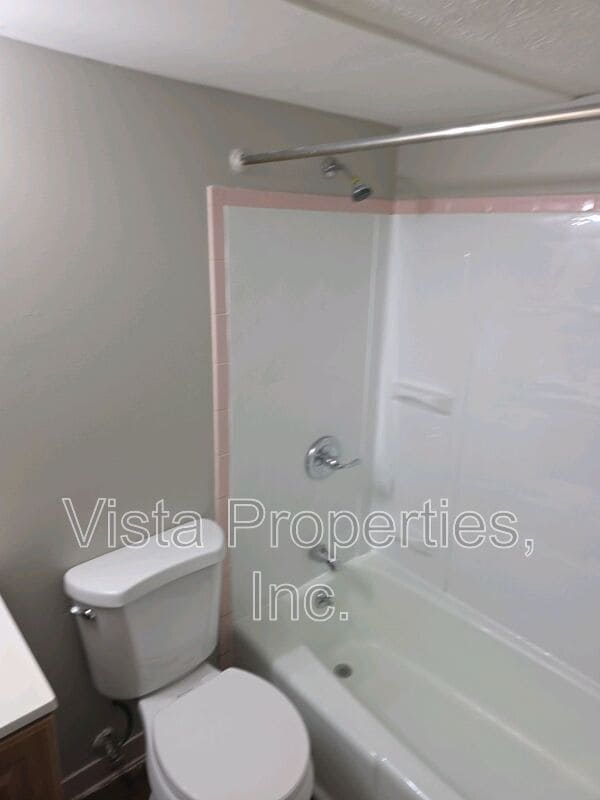 Building Photo - 1603 Gagel Ave