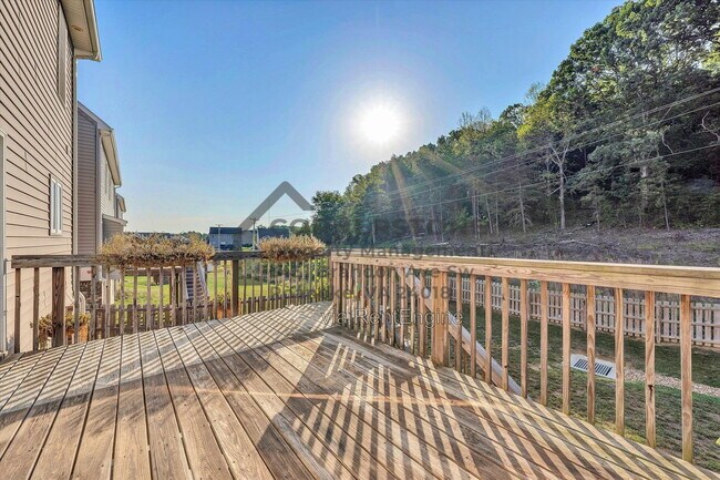 Building Photo - 2737 Russlen Dr