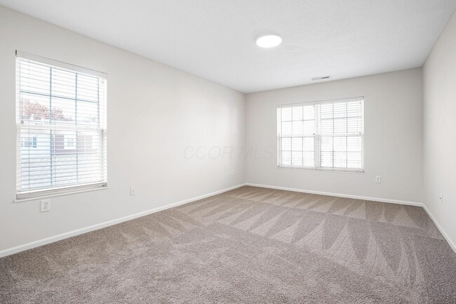 Building Photo - 4947 Stratford Pine Ln