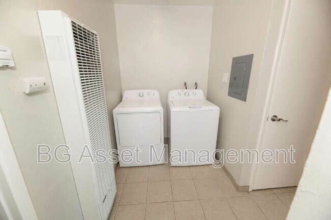 Building Photo - 106 Avian Dr