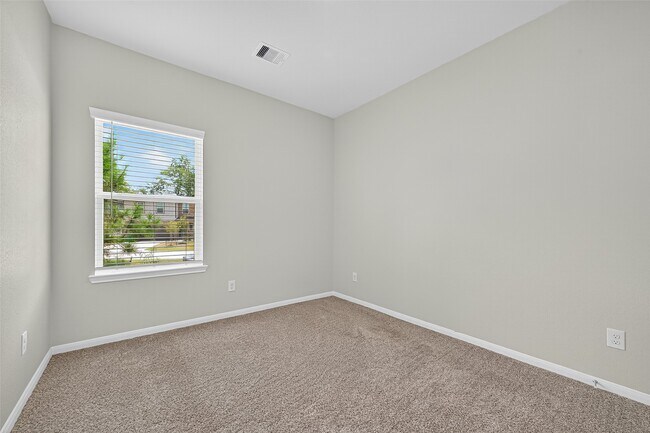 Building Photo - 8304 Bristlecone Pne Wy