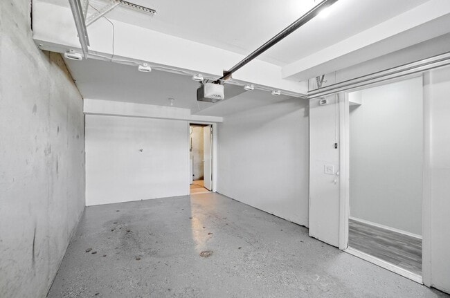 Building Photo - 315 Western Ave