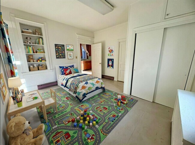 Building Photo - 1 Brown St