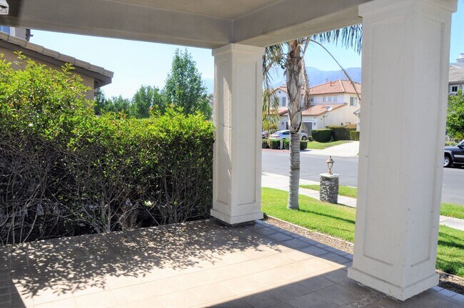 Building Photo - 15655 Iron Spring Ln