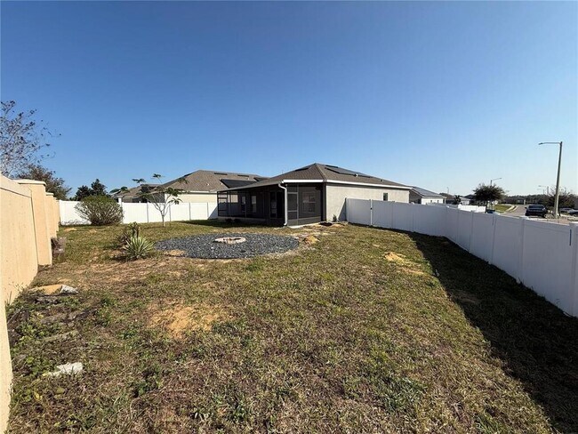 Building Photo - 453 Disa Dr