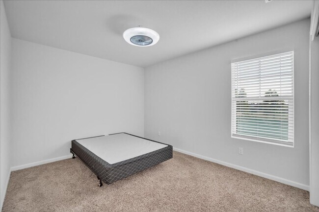 Building Photo - 8071 Weeping Willow Ln