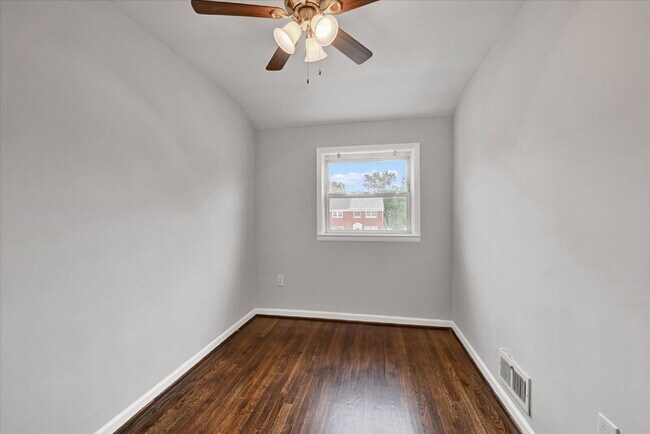 Building Photo - 8611 Ellen Ct