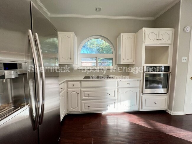 Building Photo - 208 Bonham Dr