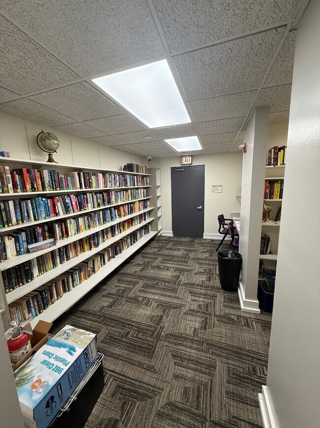 Building Photo - 3600 N Lake Shore Dr