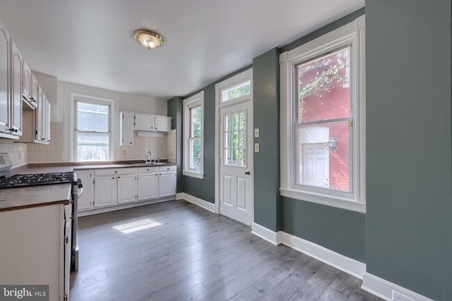 Building Photo - 464 Lafayette St